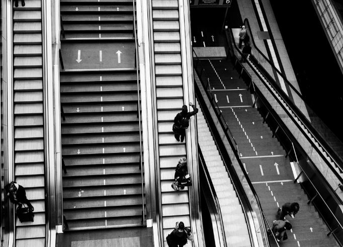 Dreaming of Riding an Escalator : 9 Meaning & Interpretations