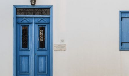 Dreaming of a Door : 25 Meaning & Interpretations