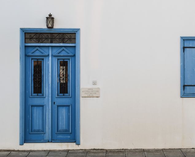 Dreaming of a Door : 25 Meaning & Interpretations