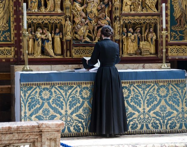 14 Interpretations of Dreams about Pastors