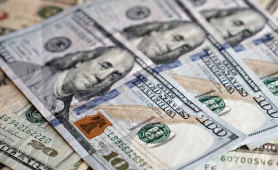 10 Interpretations of Dreaming of $50,000 in Banknotes