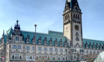 7 Interpretations of Dreaming about Civil Servants