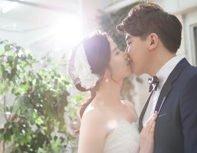 8 Interpretations of Dreaming about Wedding Gifts