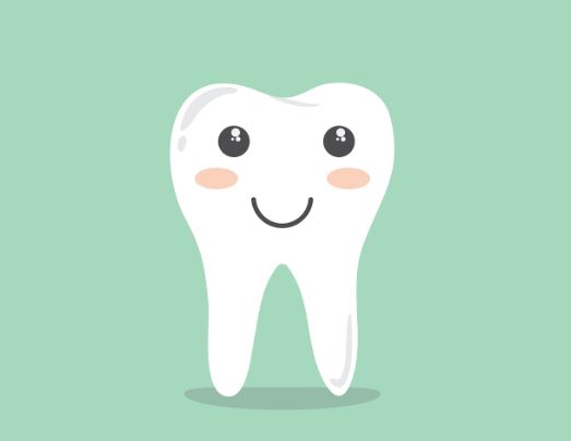 8 Interpretations of Dreaming about Extra Teeth