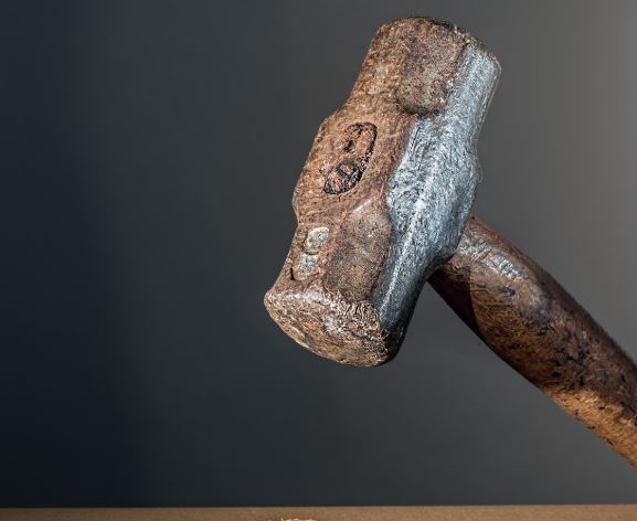 8 Spiritual Meanings of Dreaming About a Hammer