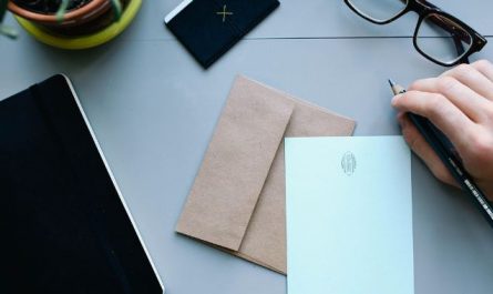 16 Spiritual Meanings of Dreaming about Envelopes