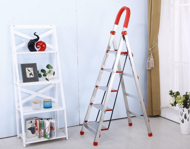 10 Spiritual Meanings of Dreaming about Ladders