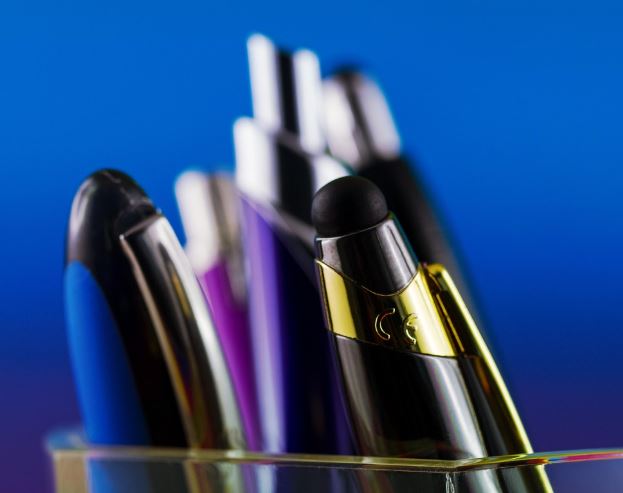 9 Spiritual Meanings of Dreaming About Ballpoint Pens