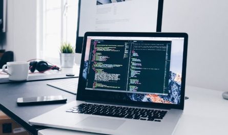 12 Spiritual Meanings of Dreaming About Computers