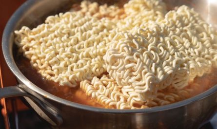 13 Spiritual Meanings of Dreaming about Ramen