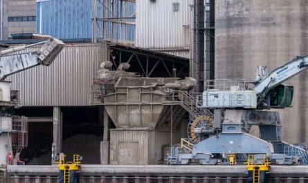 7 Spiritual Meanings of Dreaming About Factories