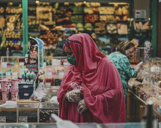 18 Spiritual Meanings of Dreams About Being Scammed