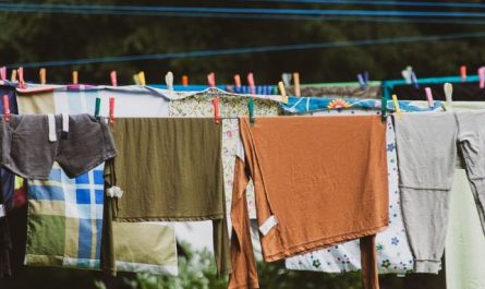 13 Spiritual Meanings of Dreams about Washing Clothes