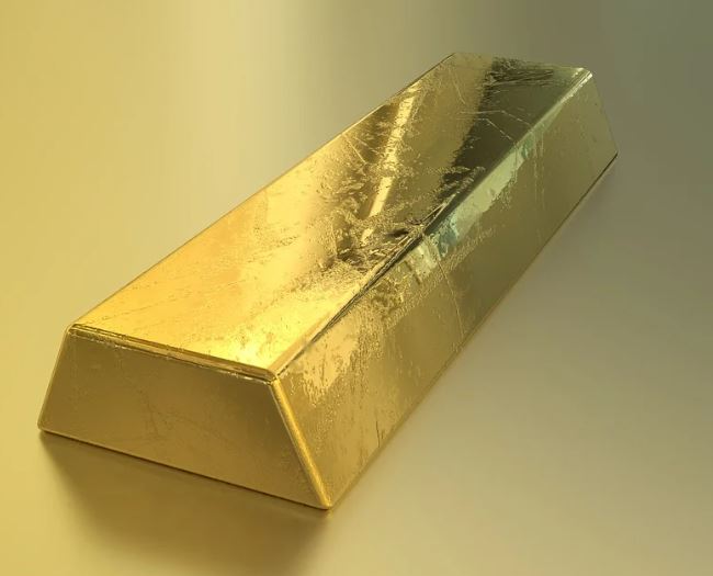 12 Spiritual Meanings of Dreaming of Gold