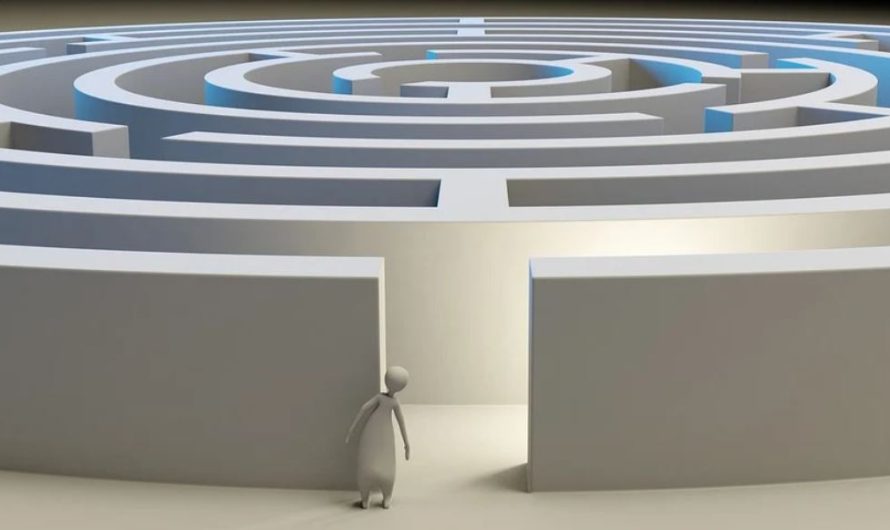 25 Spiritual Meanings of Dreaming About Mazes