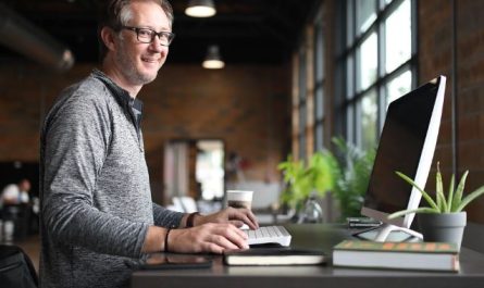 16 Spiritual Meanings of Dreaming About Your Boss