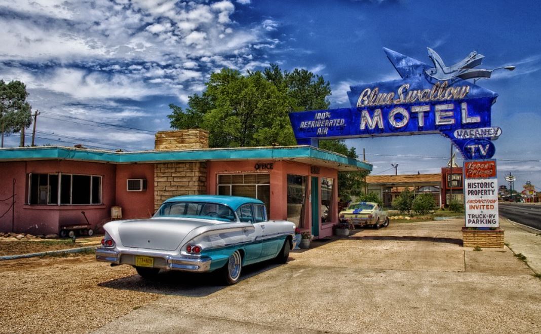 10 Spiritual Meanings of Dreaming About a Motel