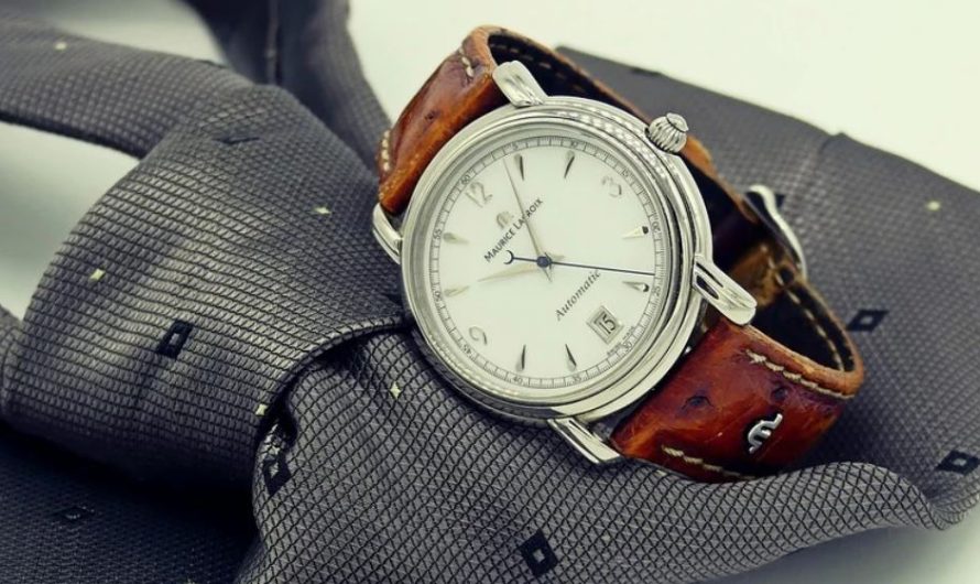 16 Spiritual Meanings of Dreaming About a Watch